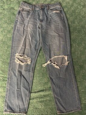 American Eagle High-Waisted Jeans